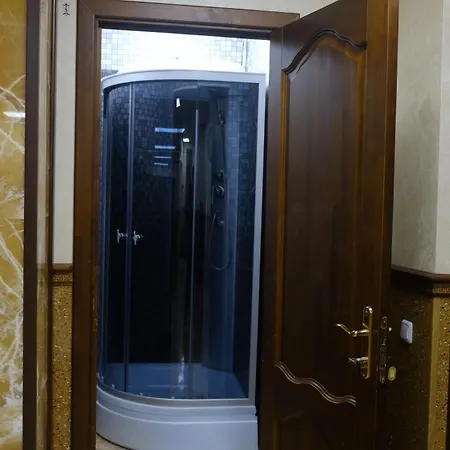 Хостел Uneed Rooms: Sky
