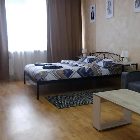 Uneed Rooms: Sky Hostel *